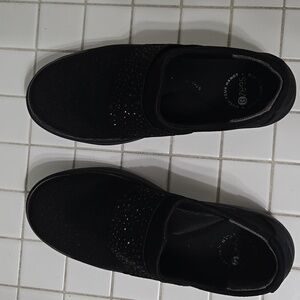 BZee slip on black shoes, size 7M